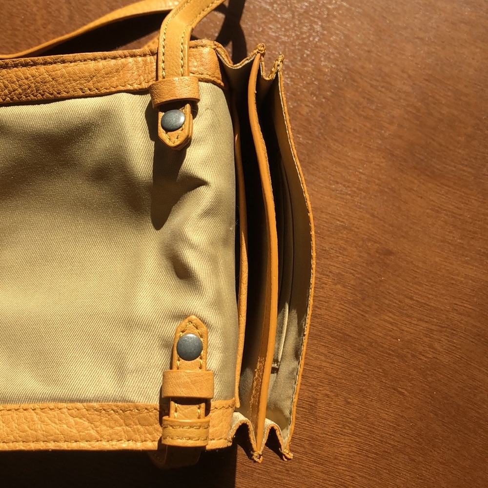 LUCKY BRAND crossbody purse - Picture 3 of 6